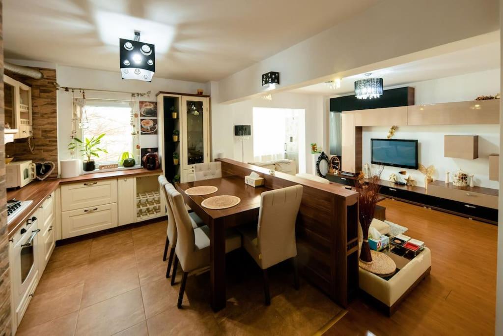 Apartament Lux Crialy - 75 M2 - Free Parking Timişoara Extérieur photo